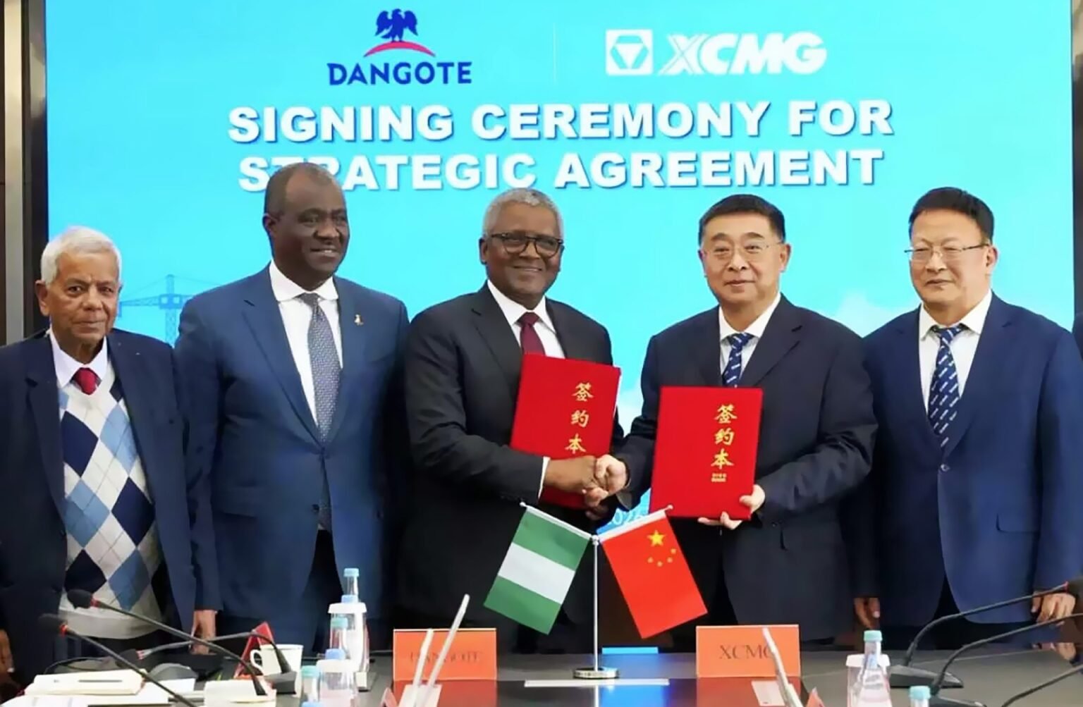 China Signing scaled dagonte africaspoint