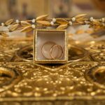 Luxury jewellery watches gold display elegant craftsmanship Richemont Cartier